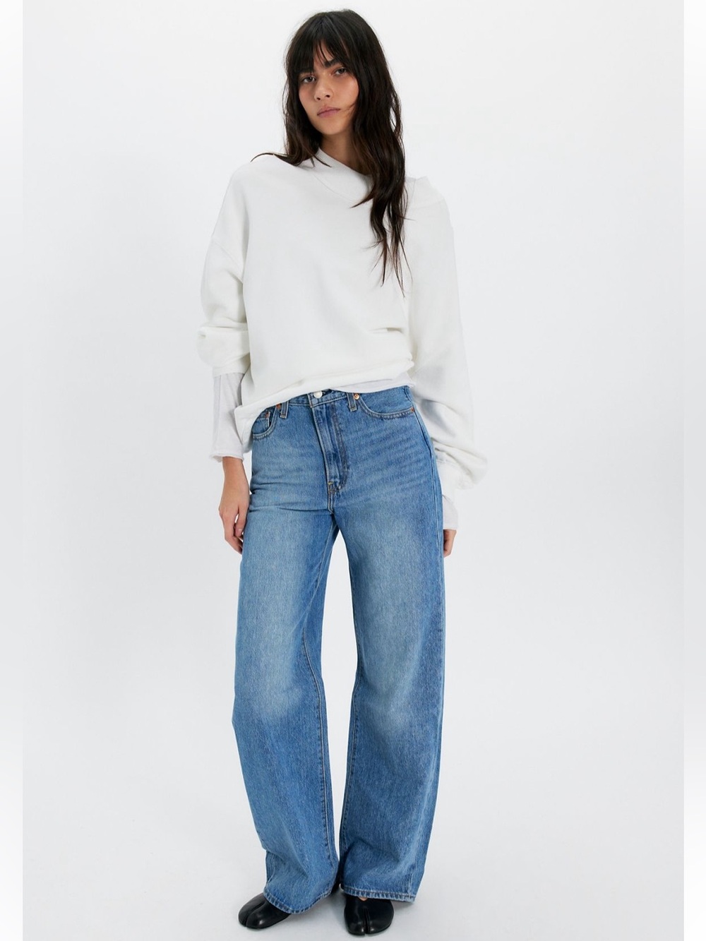 Levi's Ribcage Wide Leg Jeans in Medium Blue Wash Sz 25